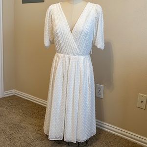 J Crew White/Ivory short sleeve knee length dress